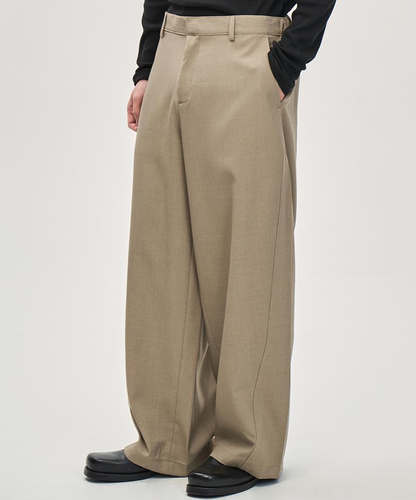 PRAIRIE Loose Fit Curved Wide Slacks (Beige)