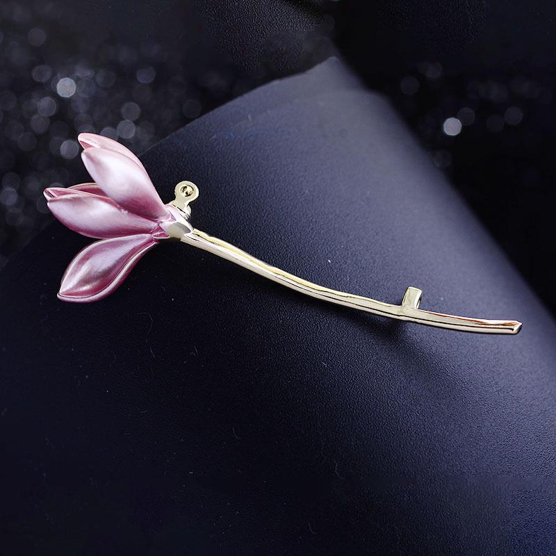 Japanese & Korean Lotus Enamel Brooch: Elegant, Fresh, & Cute Pin for Hats & Clothing - Perfect for Creative & Stylish Female Accessories.