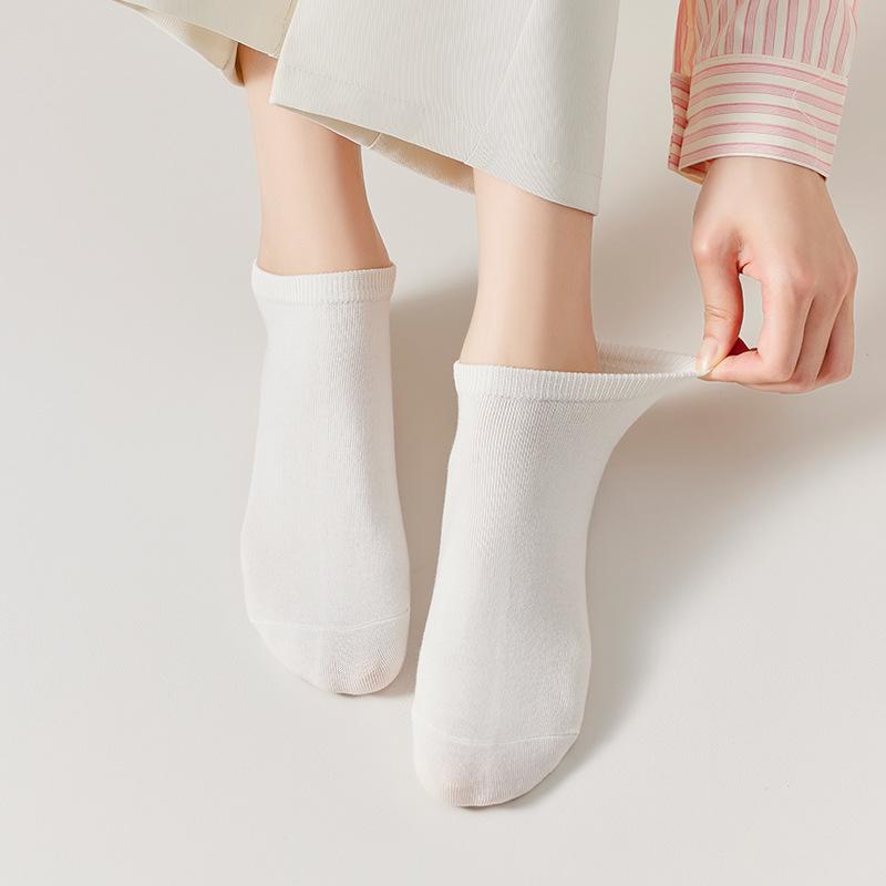 Women's Summer Thin Cotton Ankle Socks - Antibacterial, Odor-Resistant, Breathable, Sweat-Absorbing in Solid White