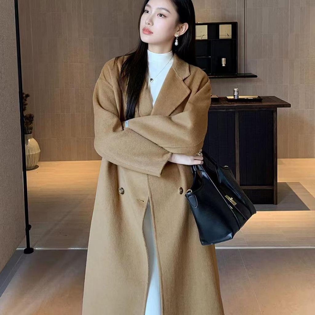 2025 Trendy Wool Long Overcoat - Figure-Flattering and Lightweight for Autumn/Winter