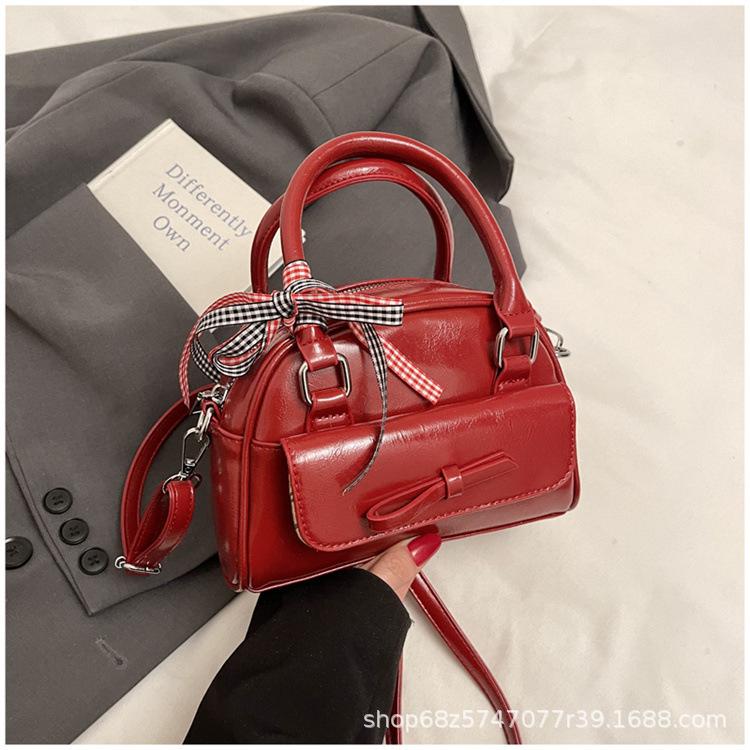 South Korea's Popular Simple Niche Portable Bow Bowling Bag 2025 New Niche Design Casual Messenger Bag