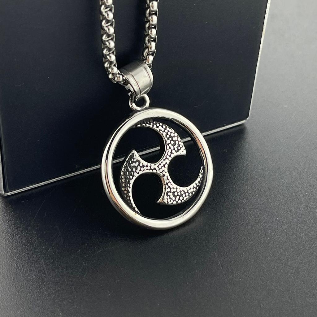 Men's Simple Retro Round Hot Wheels Versatile Sweater Stainless Steel Pendant Chain