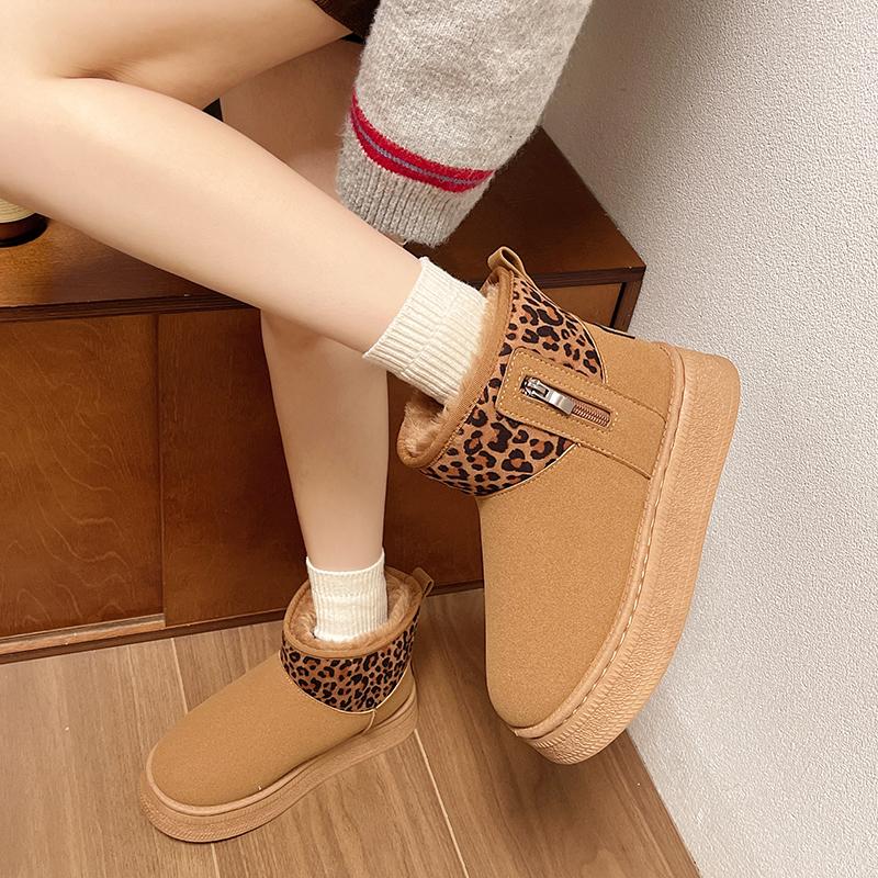 Leopard Print Cuff Ankle Boots Winter Plush Lined Side Zip Toothed Sole Women Warm Snow Shoes