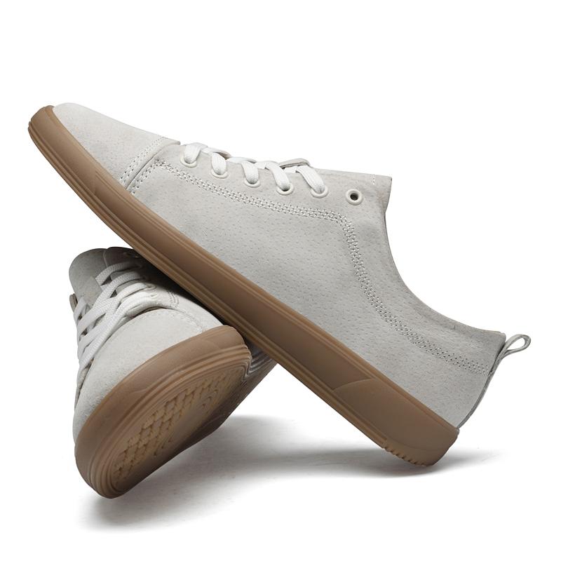 

Модная мужская обувь Мужские легкие кроссовки Кожа Дышащие Мужские слипоны На каждый день Мужская обувь для скейтборда Модная мужская повседневная обувь на шнуровке 45 белый