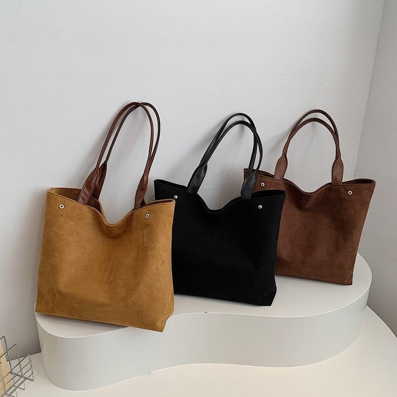 Sleek Elegant And Womens Tote Bag With Magnetic Closure Daily Essential Fashion