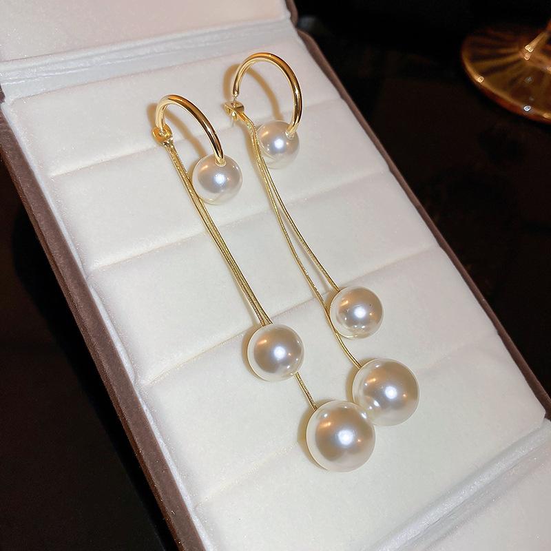 Silver Needle Diamond Pearl C-Shaped Earrings French Retro Premium Temperament Earrings Personality Light Luxury Earrings Women