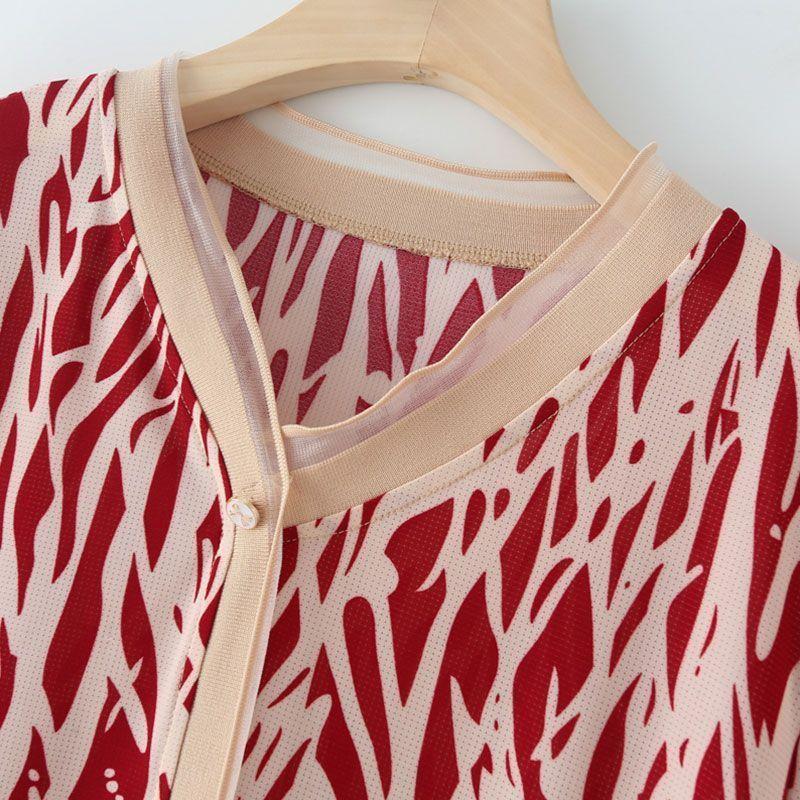 Fashion V-neck Short-sleeved T-shirt Women's Summer Printed Mother Wear Plus Size Middle-aged Blouse