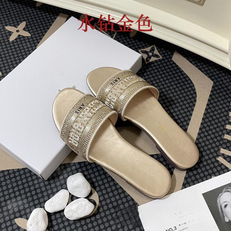 Spring Rhinestone Embroidery with Slippers Women Wear Beach Shoes Sheepskin Flat Sandals