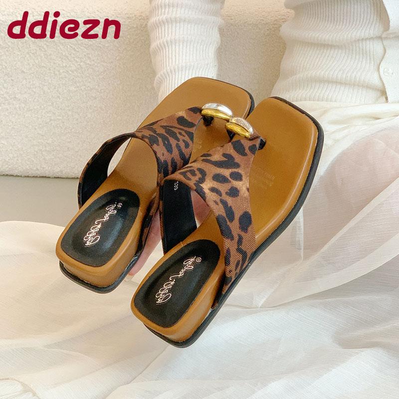 Mode Neu Sommer Strand Pantoletten Damen Niedriger Absatz Keilabsatz Hausschuhe Schuhe Mode Damen Keilabsatz Hausschuhe Sandalen Schuhe Damen Zehentrenner