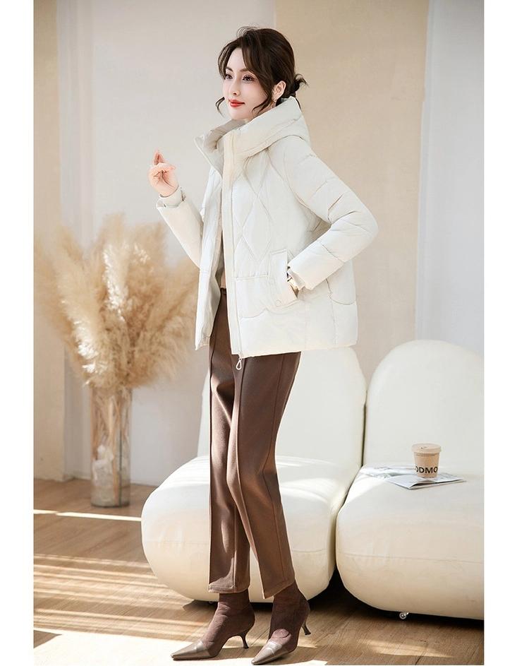 Women’s Short Hooded Windproof Thicken Warm Winter Jacket