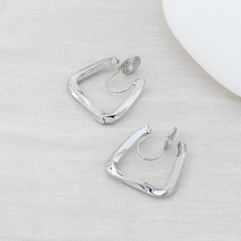Orecchini Dolci da Fatina Stile Coreano Senza Foro: Design Versatile, Chic e di Alta Gamma per Zampironi.