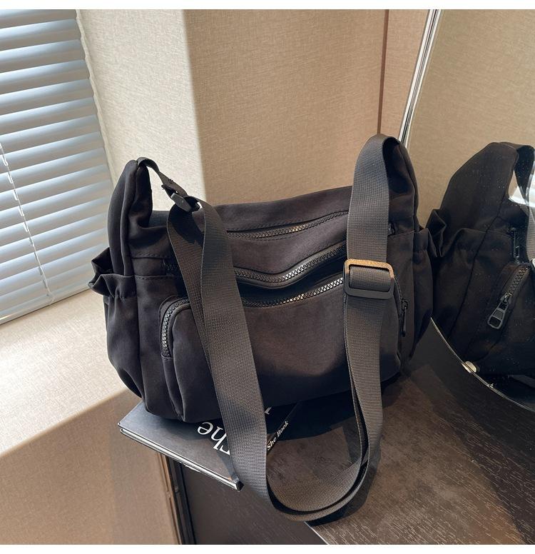 

Холщовая сумка женская корейская версия повседневная большая вместительная маленькая квадратная сумка простая уличная легкая сумка-мессенджер для девушек чёрный