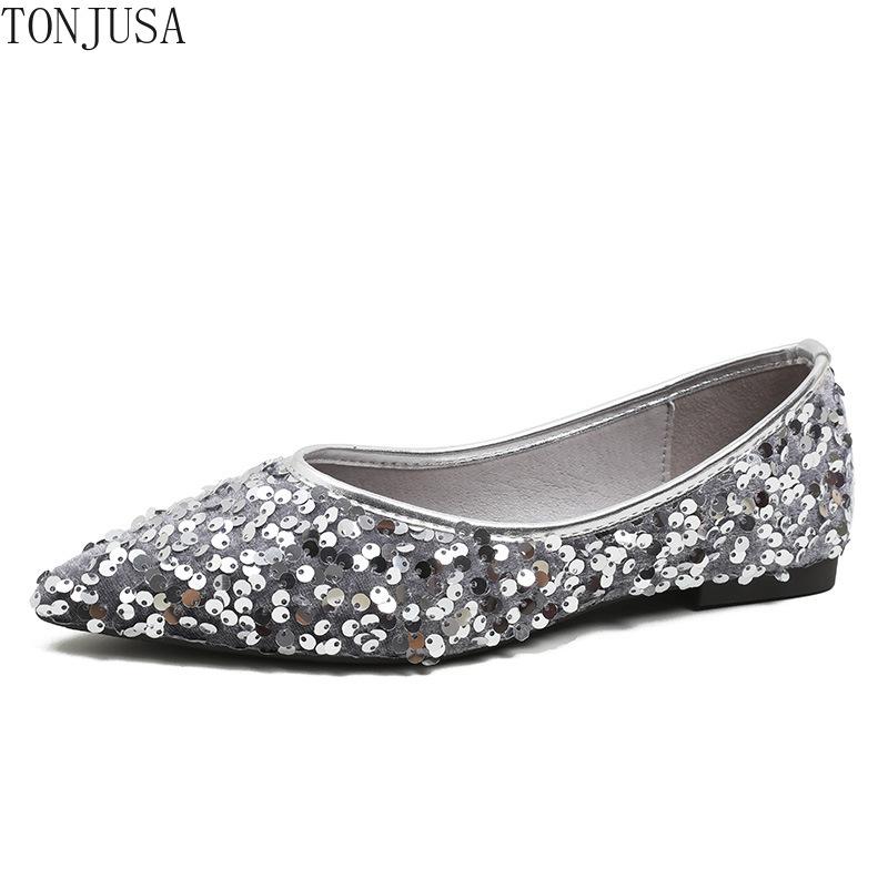 New pointed women's flat-bottomed sequins, shallow mouth temperament versatile soft-soled ladyshoes, large-size women's shoes
