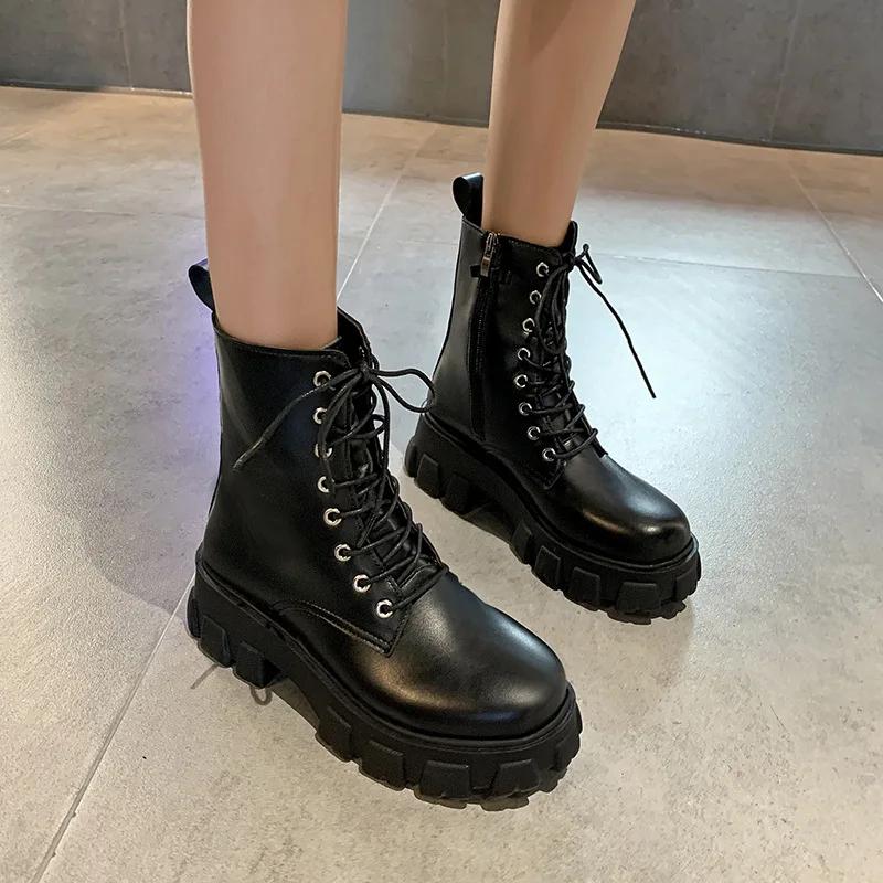 Fashion Autumn Winter Platform Leather Pearl Chain Women's Motorcycle Boots Designer Soft-soled Ladies Shoes Fashion Ankle Boots Female