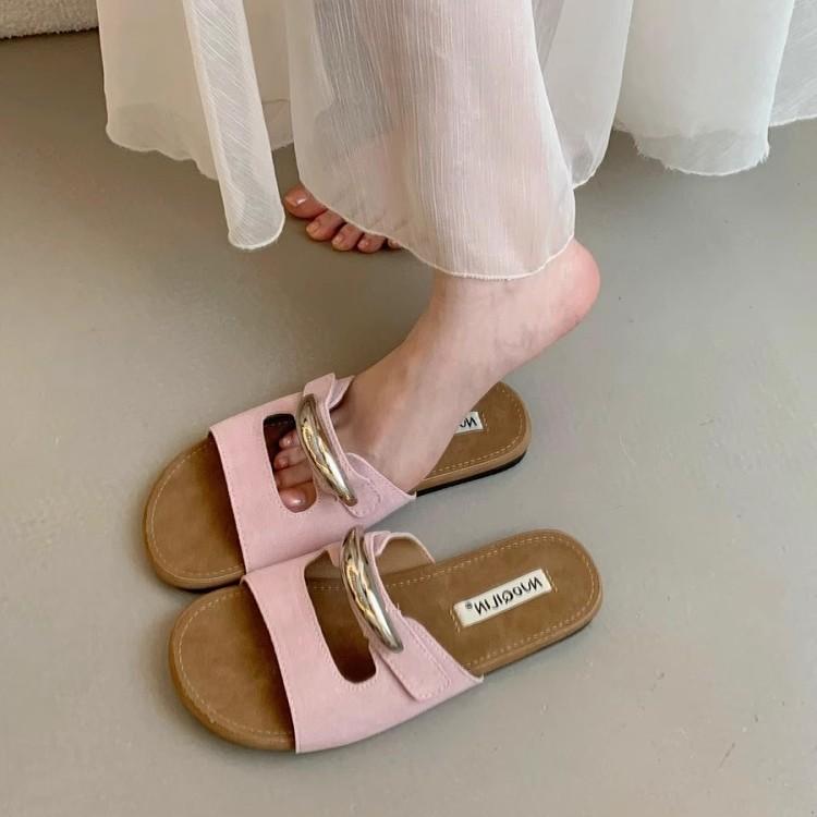 Korean yellow slippers women's summer wear new flat-bottomed French retro one-word sandals holiday seaside beach sandals