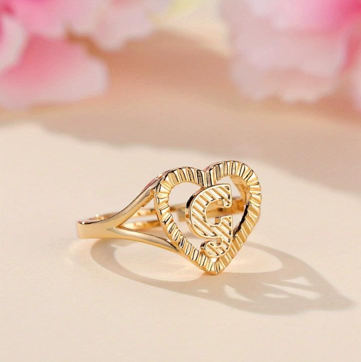 1pc Vintage Hollow 26 Letter Adjustable Ring Fashionable Casual Couple Accessory