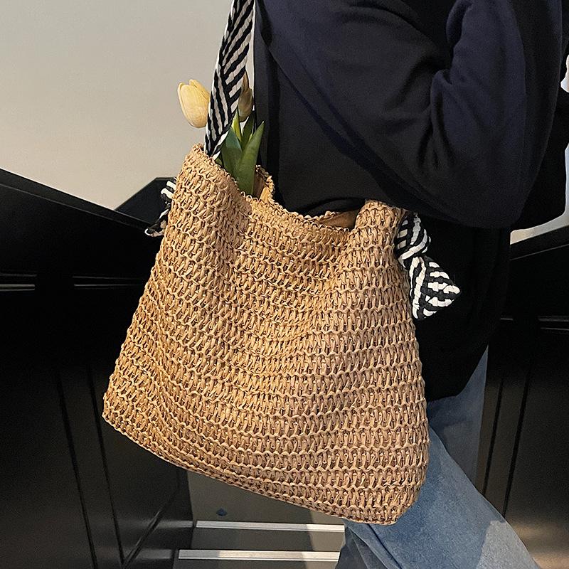 New early spring leisure vacation straw woven tote bag fashionable versatile large capacity shoulder beach bag women