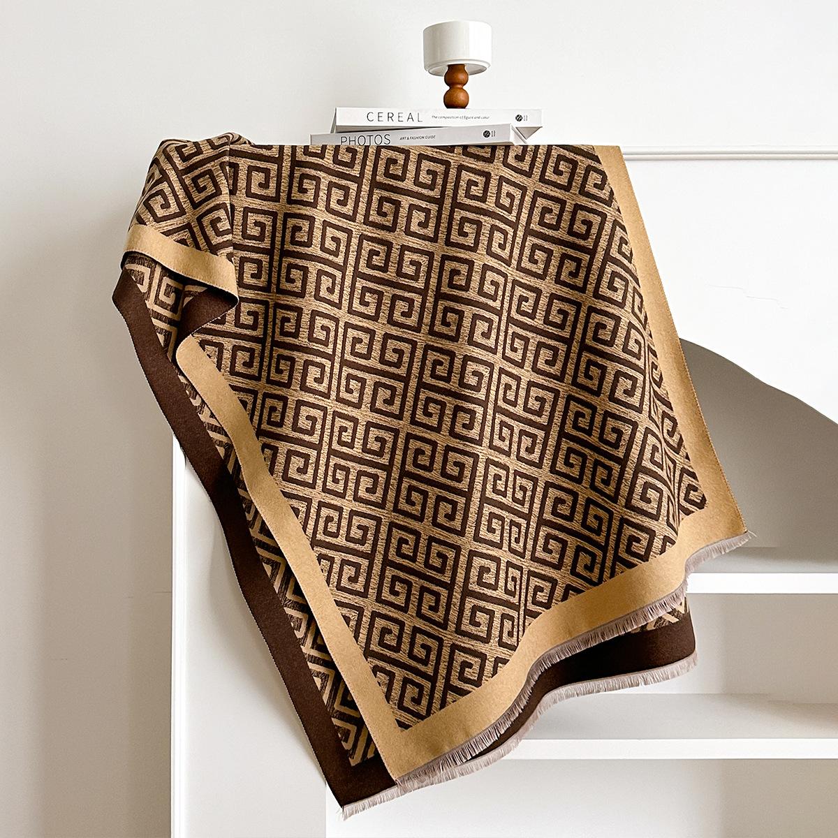 

Осень и Зима Имитация Кашемира Мульти-Стиль С Бахромой Жаккардовое Кейп-Шаль Шарф Женский Источник Шаль 185x65cm коричневый