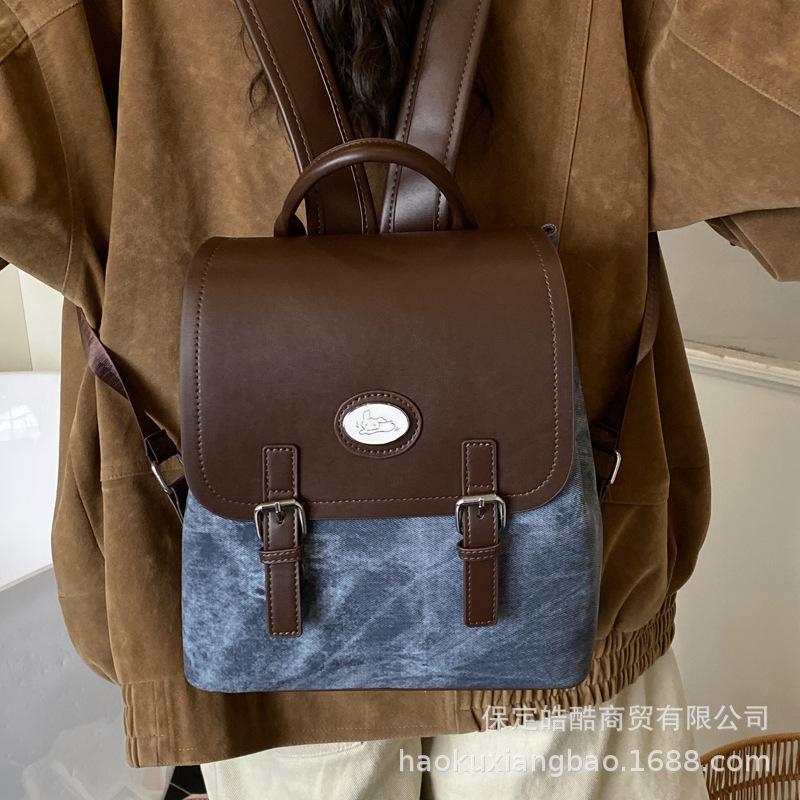 Premium sense retro women's backpack 2025 new commuting versatile super fire backpack going out travel small schoolbag