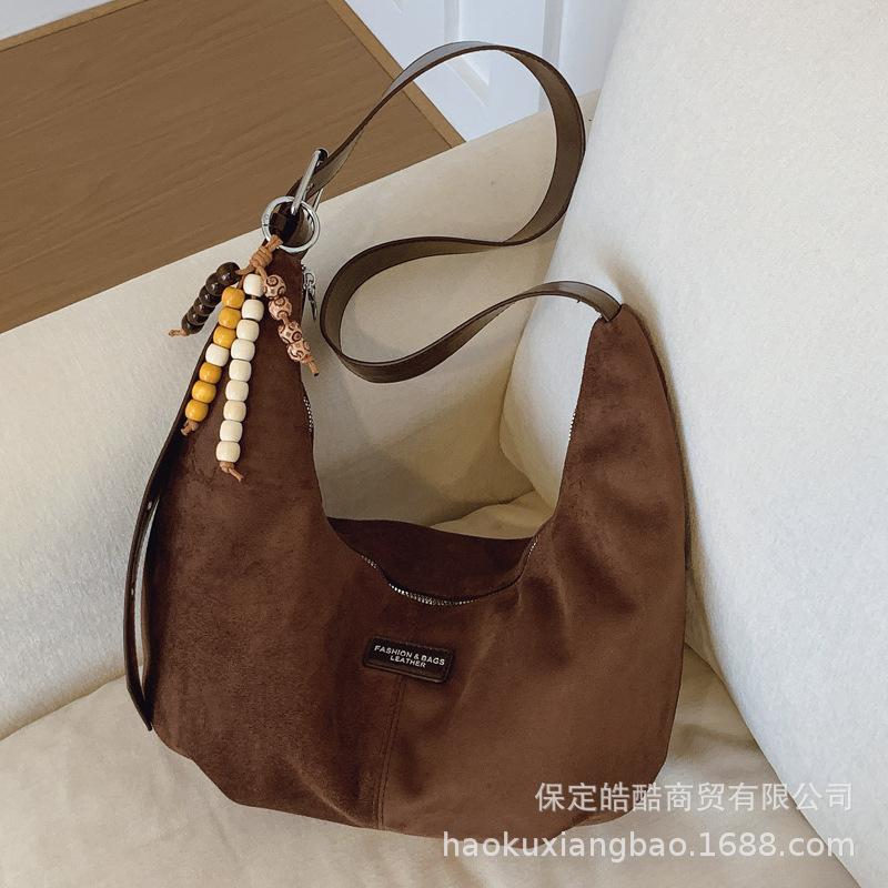 Suede bag women's large capacity 2025 new autumn and winter casual retro shoulder messenger bag commuter dumpling bag