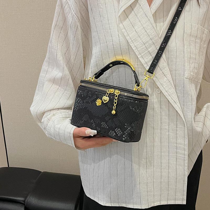 Shoulder bag Small daisy box bag Slack high-intelligence diamond chain Crossbody portable small square bag