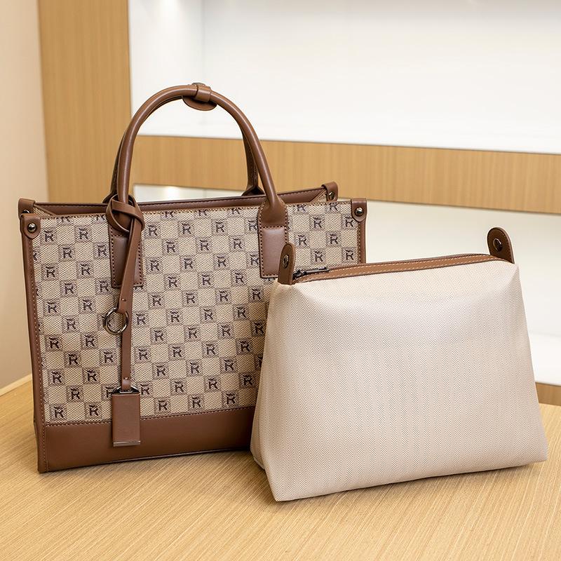 

Printed large-capacity new women s bag fashion tote bag women s checkerboard handbag shoulder messenger bag коричневый