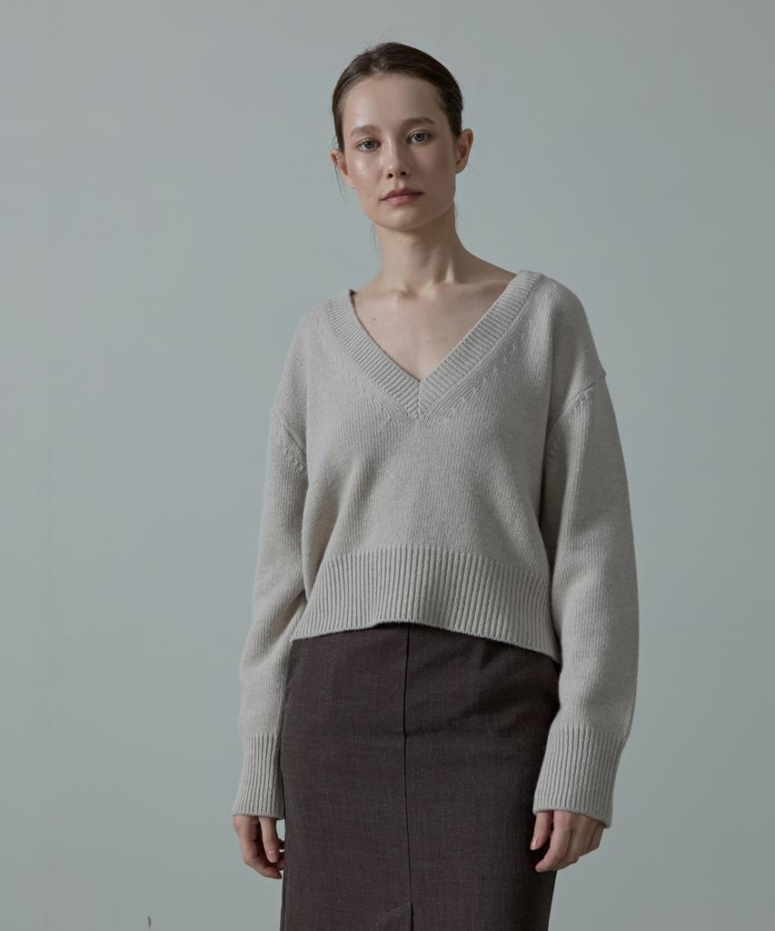 Aheule Moana Renew Wool Cropped V-Neck Knit_Beige