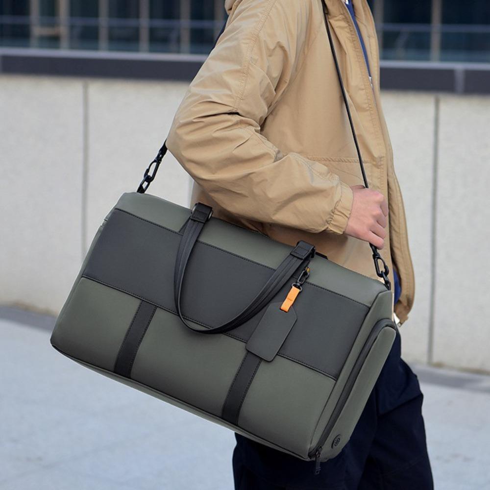 Fashion and casual men's going out large-capacity portable travel bag dry and wet separation fitness bag with shoes compartment luggage bag