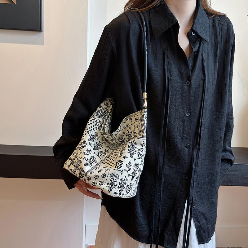 Tooxika New Large Capacity Floral Fabric Handbag New Chinese Style All-match Simple Fashion Small Fresh Shoulder Bag