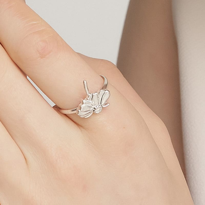 UNI.J [Cotidiano]Signature Flower Silver Ring Ir272