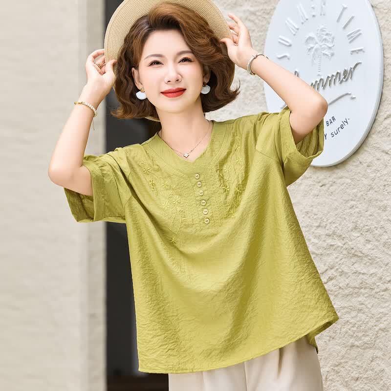 Women s V-Neck Embroidered Mid-Sleeve Top XL