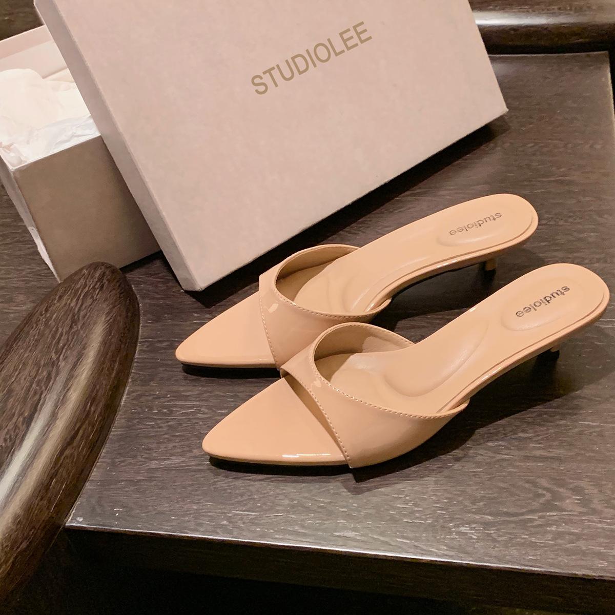 

Sheepskin grape mother French elegant pointed head with open toe to increase the height of leopard print fine heels cool slippers women s summer wear 34