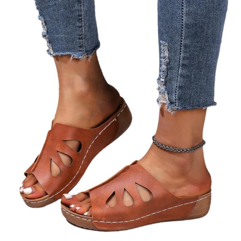 Foreign trade new one-word outdoor sandals platform women's slippers open-toed bread and large-size butterfly hollow slippers