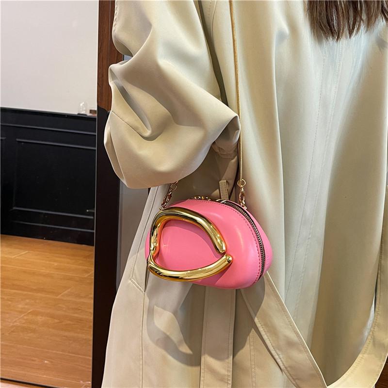 Ein Schulter Handtasche Damen einfarbig große Kapazität Damen neu trendig Metallgriff personalisierte Dinner Kette