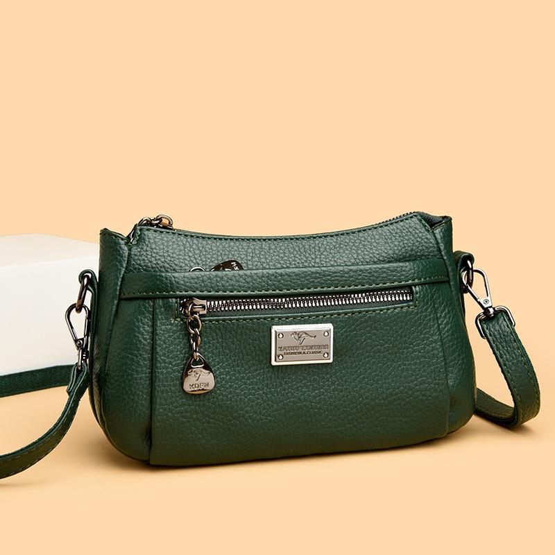 A Fashionable and Casual Large-capacity Women's Crossbody Bag