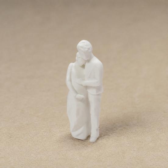 Smooth Edge Figurine 3D Printed Couple Figurine, Husband And Pregnant Wife Embrace Sculpture, Romantic Healing Atmosphere Decor Lover Statue for Home