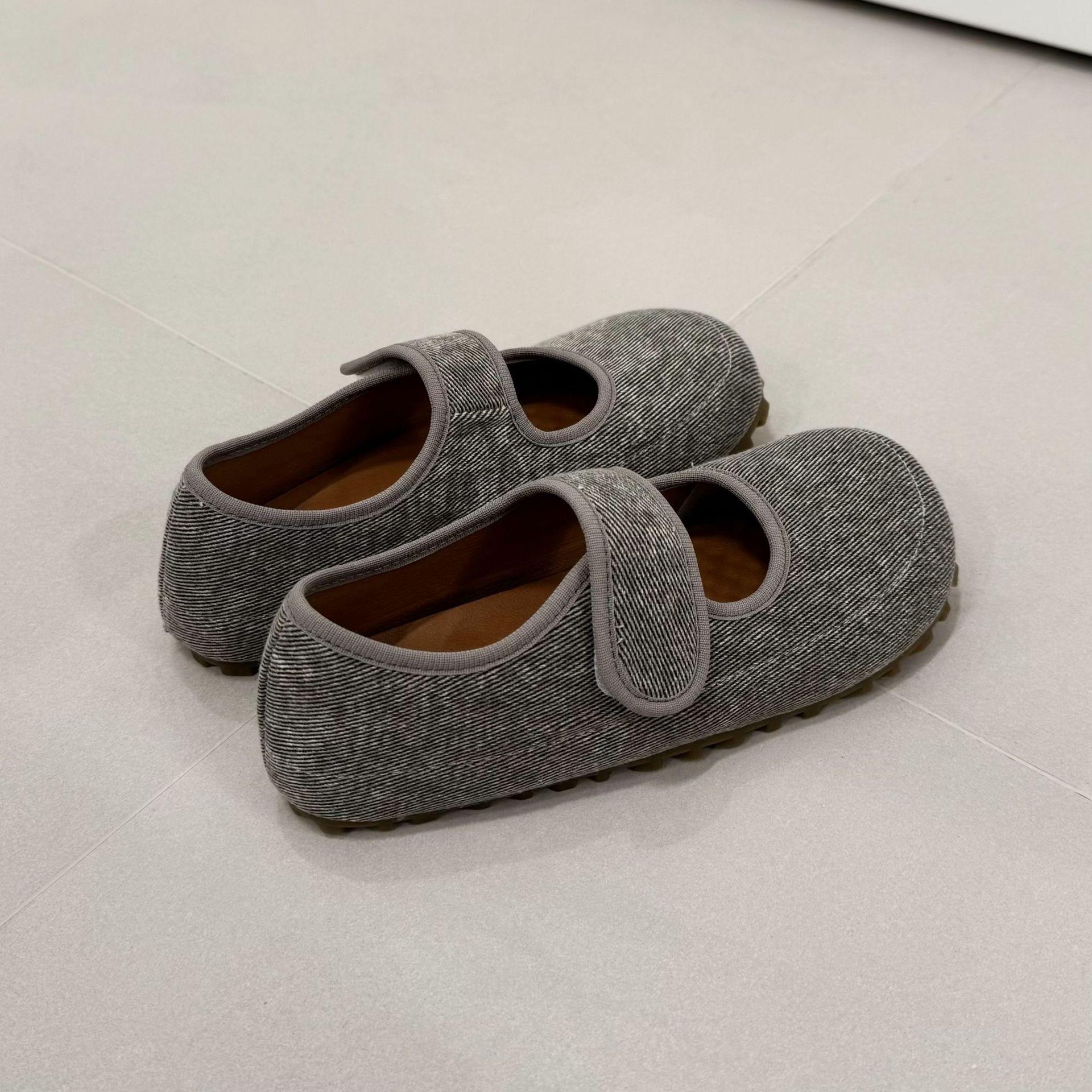 

Niche sweet floral Velcro flat Mary Jane shoes women s 2025 new French retro soft-soled Doudou single shoes 40 серый