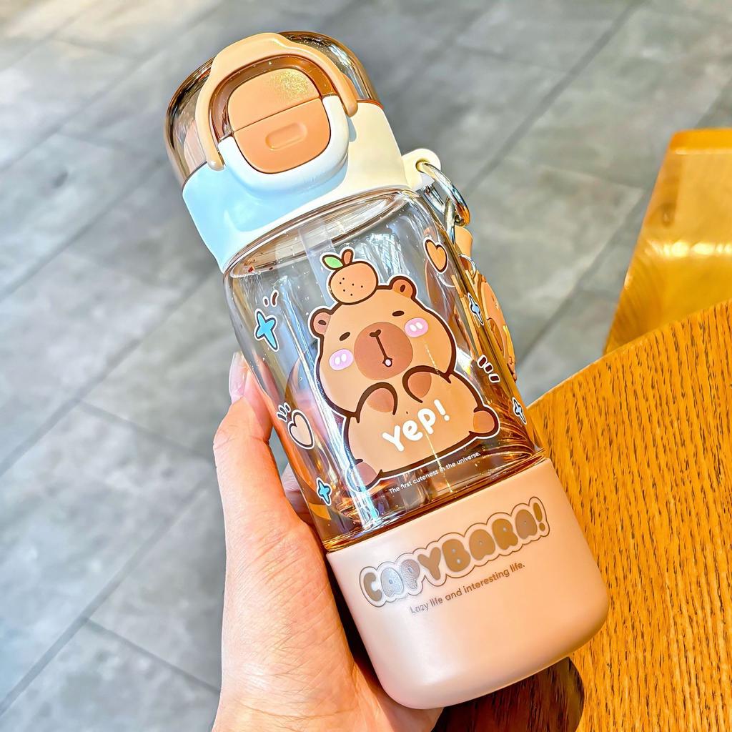 Tasse à Boire Portative à Couvercle à Ressort avec Bouchon Paille Capybara Dessin Animé Créatif Ustensiles de Boisson Double Ouverture Plastique Bouteille Capybara pour Enfants Cadeau