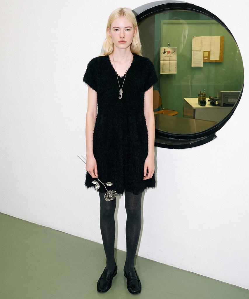 SINOON V-Neck Flare Knit (Black)