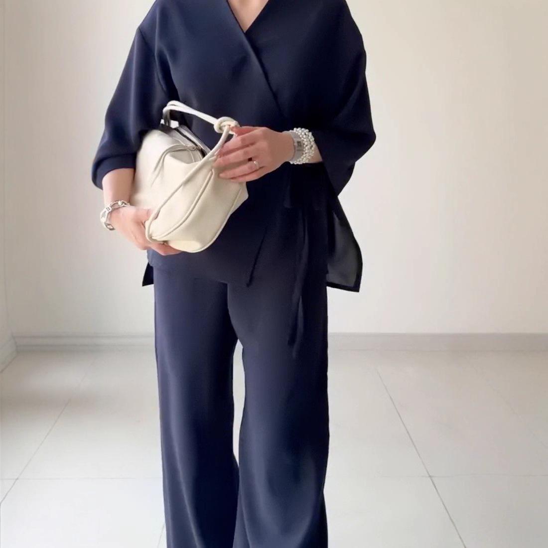 

Летний женский комплект из топа в стиле кимоно с V-образным вырезом и брюк широкого кроя, 2025 XXL темно-синий