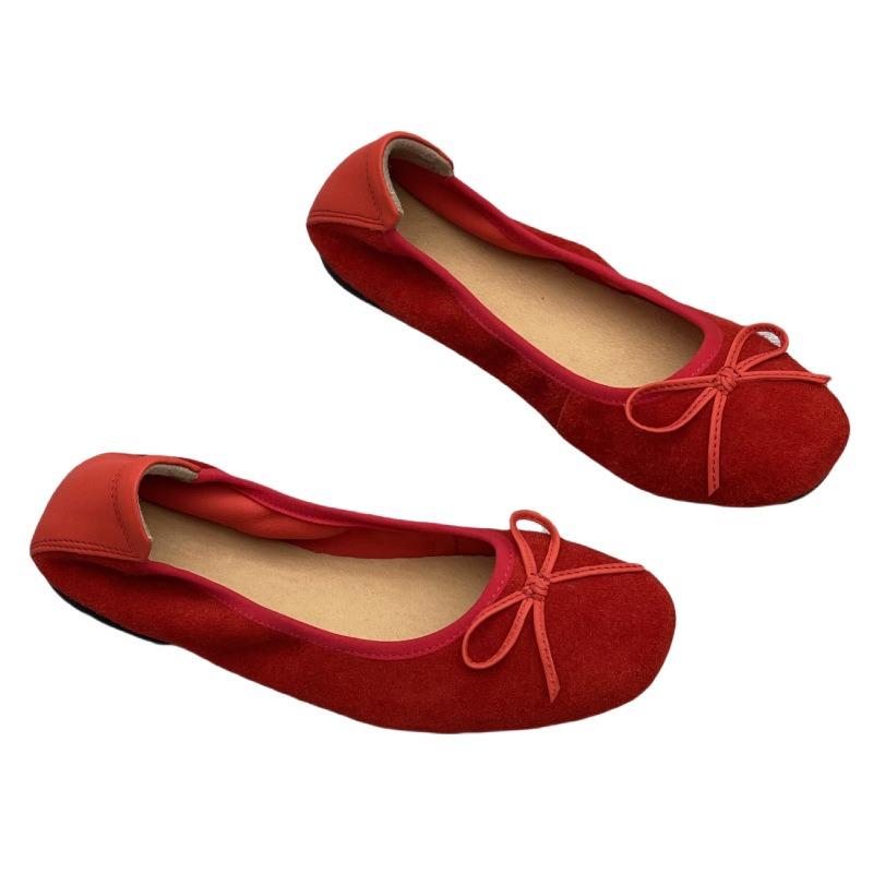 A New Style of Women's Shoes with A Flat Bottom and A Shallow Opening, Featuring Soft Soles and Elastic One-step Straps