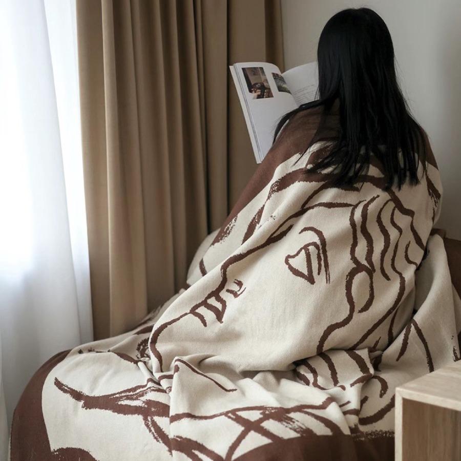 Retro Air Conditioning Blanket Home Decoration Sofa Blanket Portable Camping Folding Blanket Company Lunch Break Warm Products
