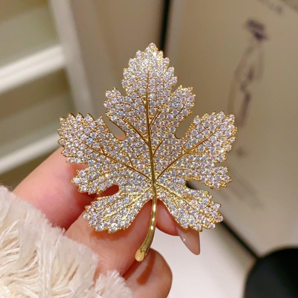 Vintage Sequin Leaf Brooch Trendy Jewelry Maple Leaf Pin  Clothing Jewelry