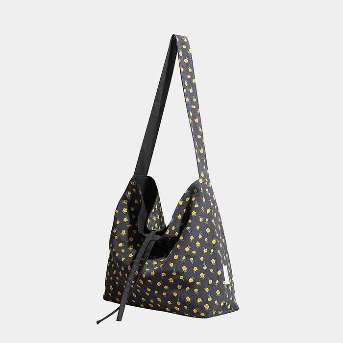 Plain Easy Reversible Shoulder Bag - Sunlit Floret 3 Colors