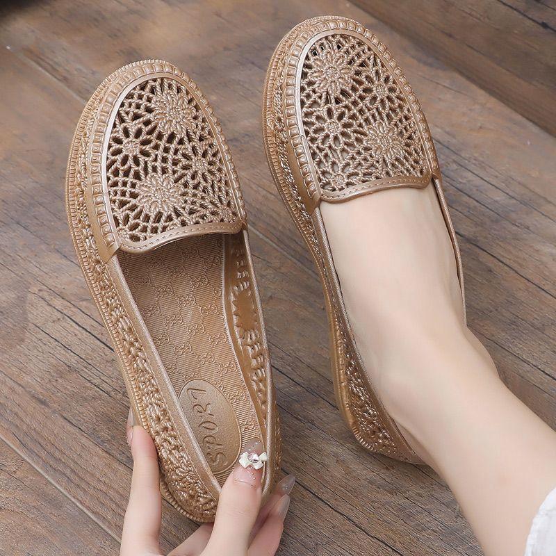 Women's Sandals for Summer Outdoor Wear Fashionable Toe Cap Sandals with Hollow Out Breathable and Anti Slip Features