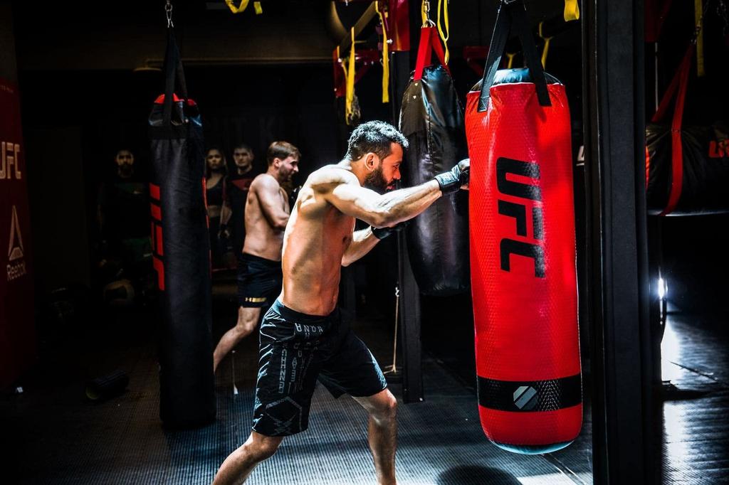 UFC tung sekk 70 lb sandsekk boksesekk kampsport boksing hengende trening humørendring stresslindring hjemmebruk