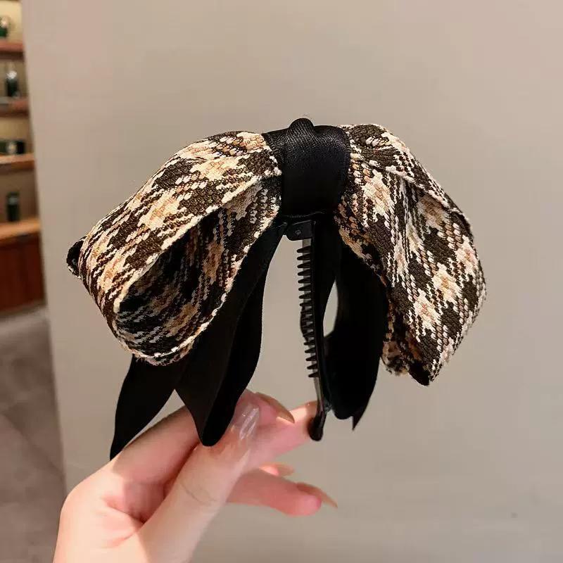 Banana Hair Clips Women Bow Headwear Banana Hairpin Korean Fabric Art Hairgrips Simple Hair Barrettes Headband Headwear