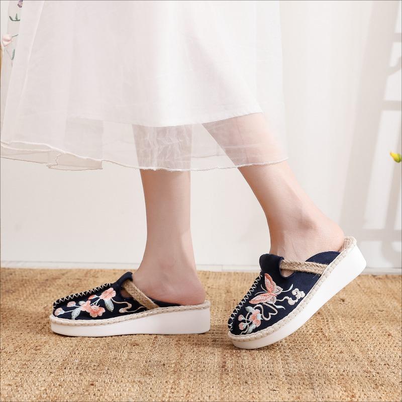 Fashionable Ethnic Style Embroidered Cloth Shoes Hanfu Shoes
