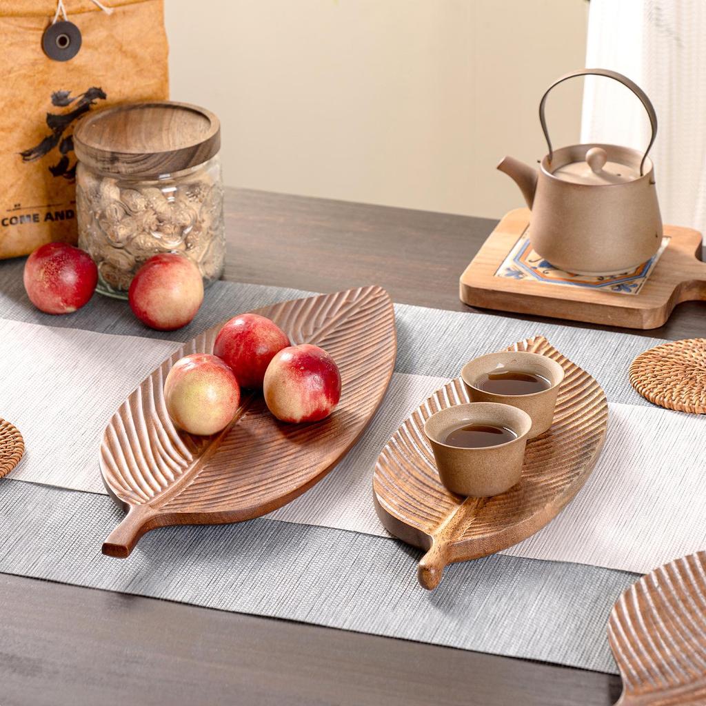 Leaf-Shaped Japanese Walnut Wood Snack Tray - Irregular Solid Wood Fruit Bowl with Vein Design