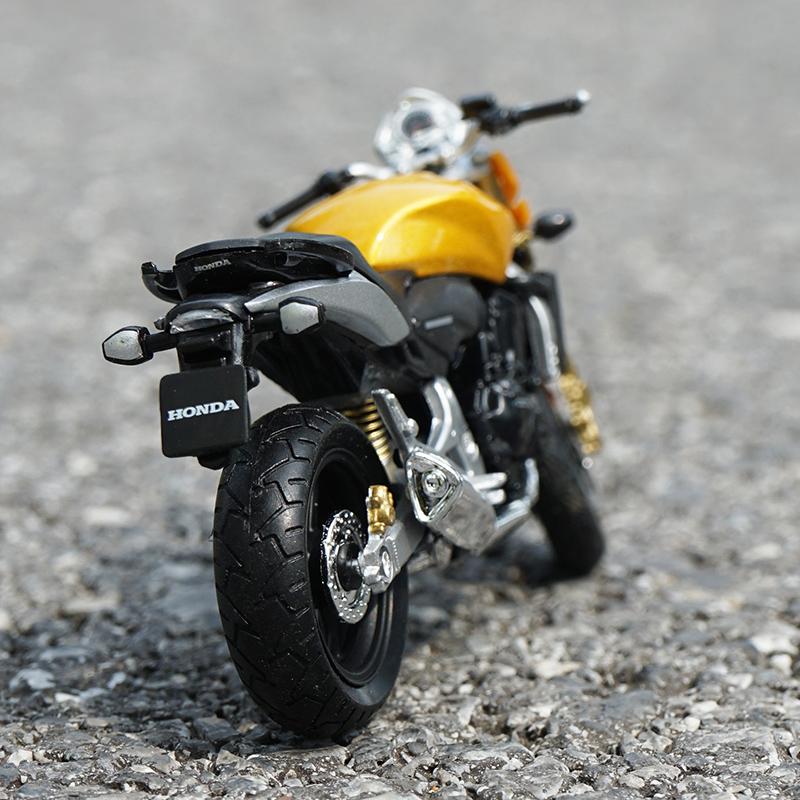 Welly 1/18 HONDA Hornet Alloy Sports Motorcycle Model Diecasts & Toy Metal Street Motorcycle Toys Car Collection Childrens Gifts